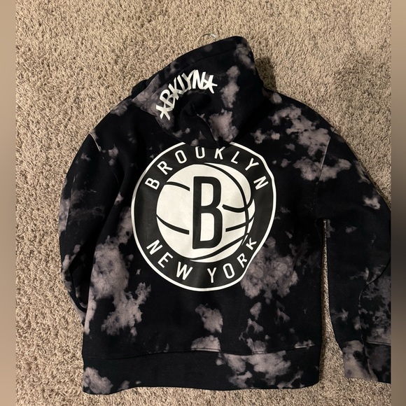 Brooklyn Nets Hoodie - Picture 3 of 3